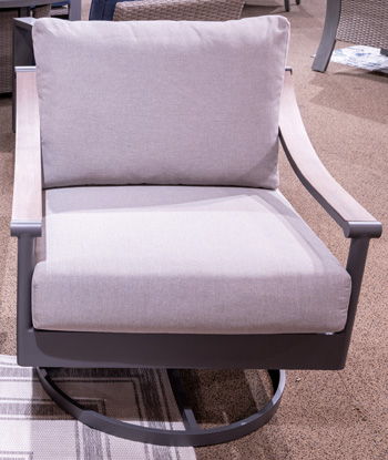 Ocean Beach - Swivel Lounge With Cushion - Gray